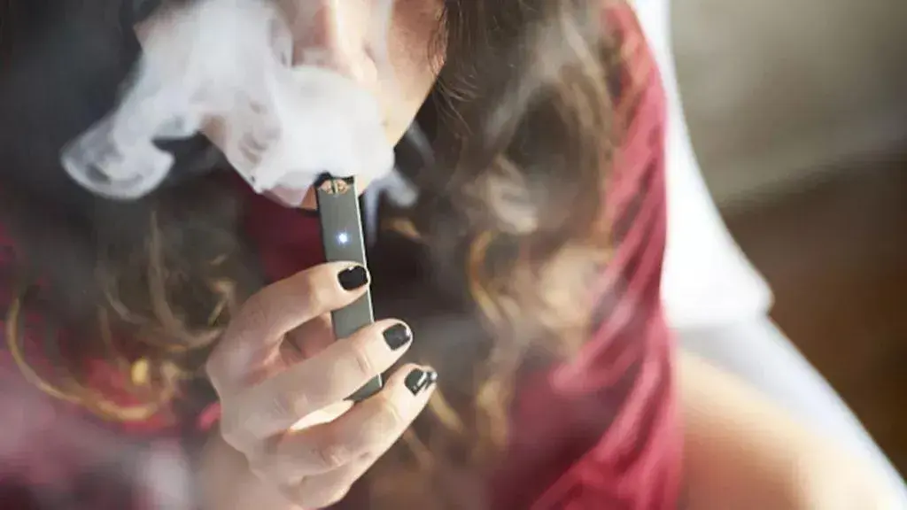 抽爆珠有烟瘾吗_长期抽爆珠有什么危害_一直抽爆珠的烟回有事嘛
