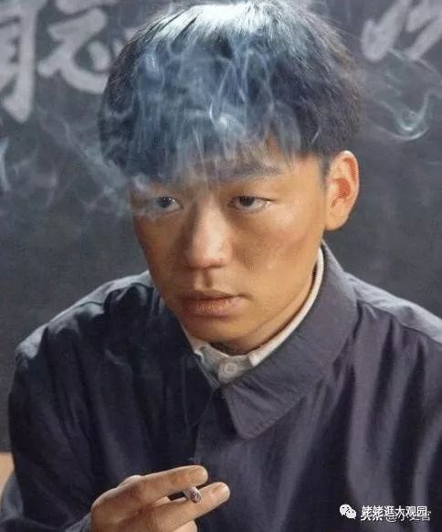 烟里面爆珠有害吗_烟里面爆珠是干什么的_烟里面的爆珠怎么用