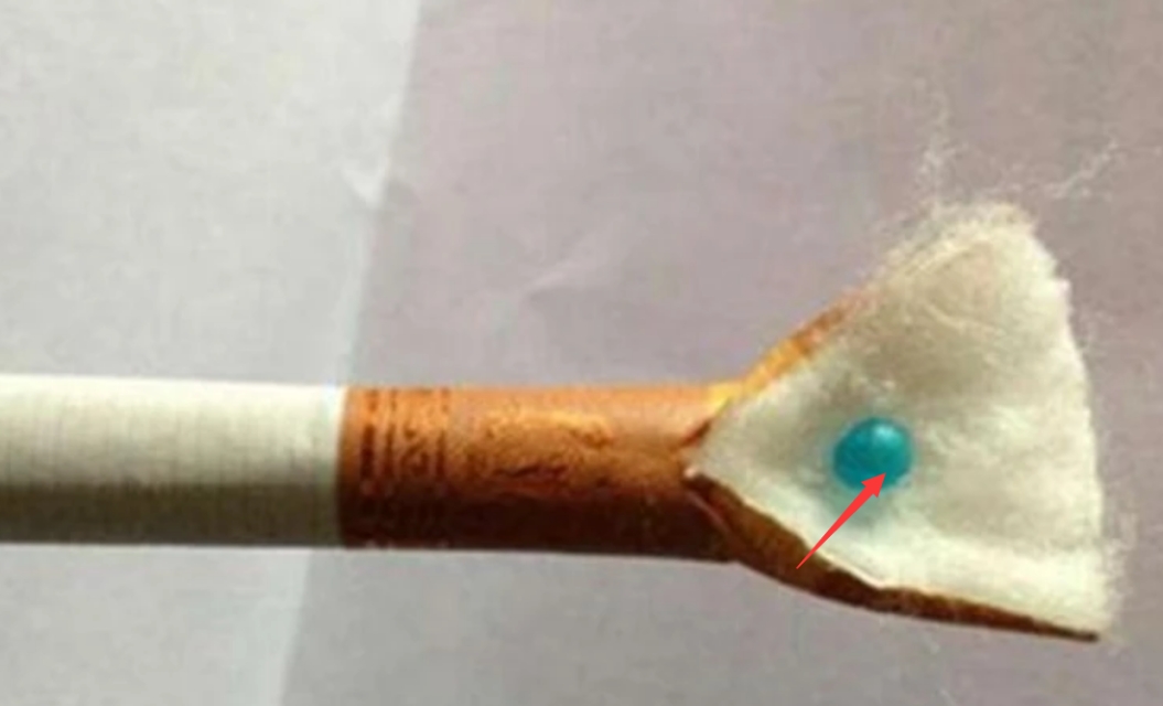 爆珠烟先捏碎再抽吗（烟里的爆珠是什么作用）