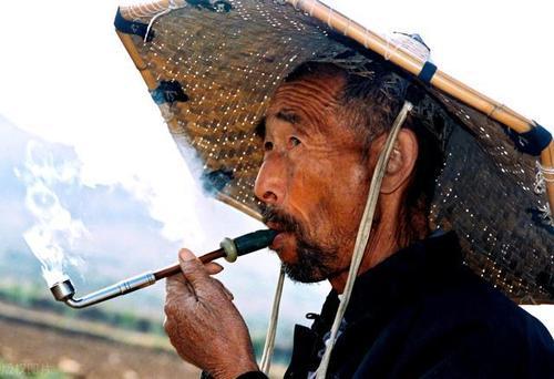 吸烟用的爆珠有害吗_吸烟有爆珠_烟用爆珠对身体有害